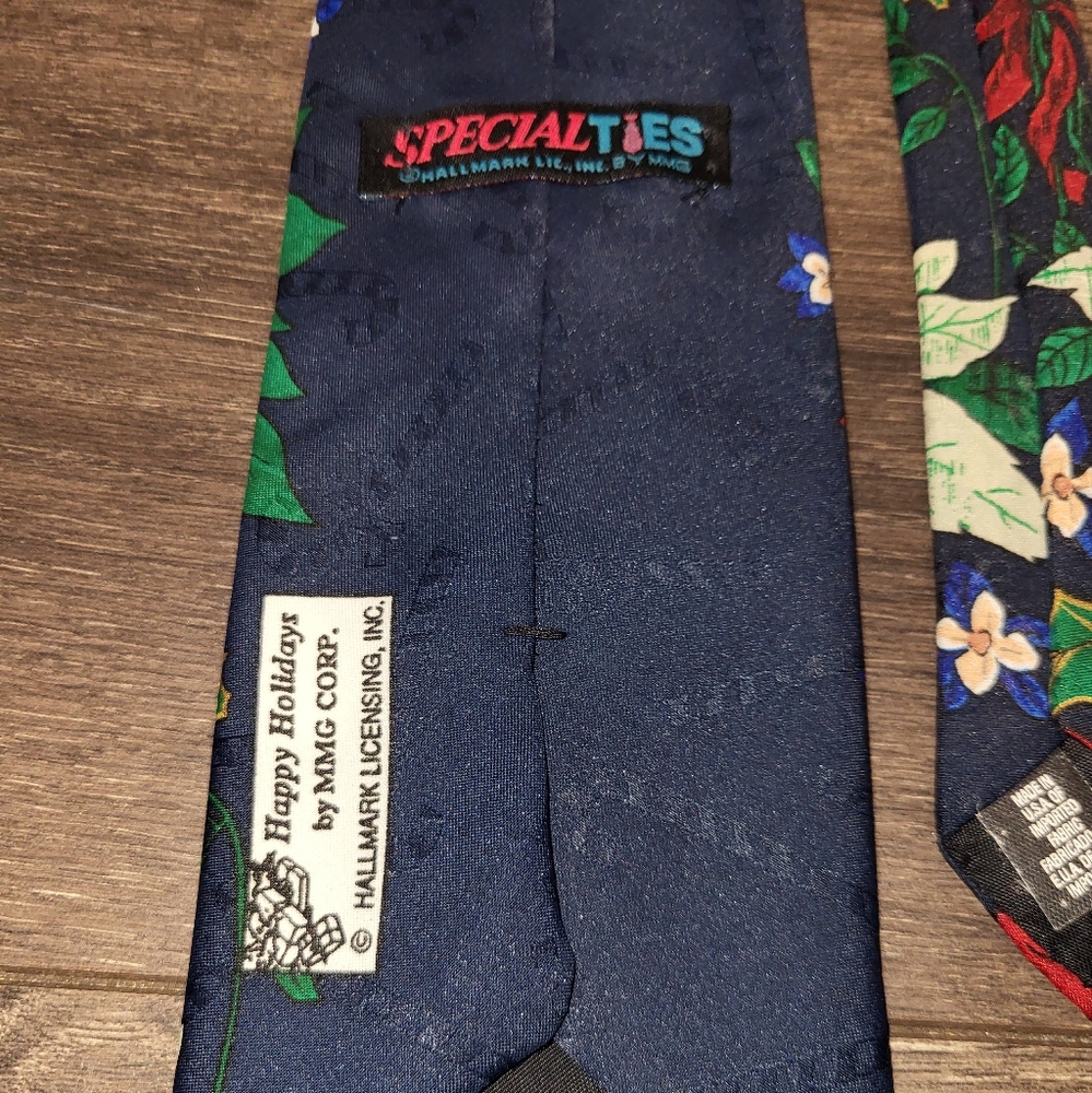 Vintage Holiday Hallmark Special Ties, Ponsiettas, Neck Tie - Picture 3 of 5